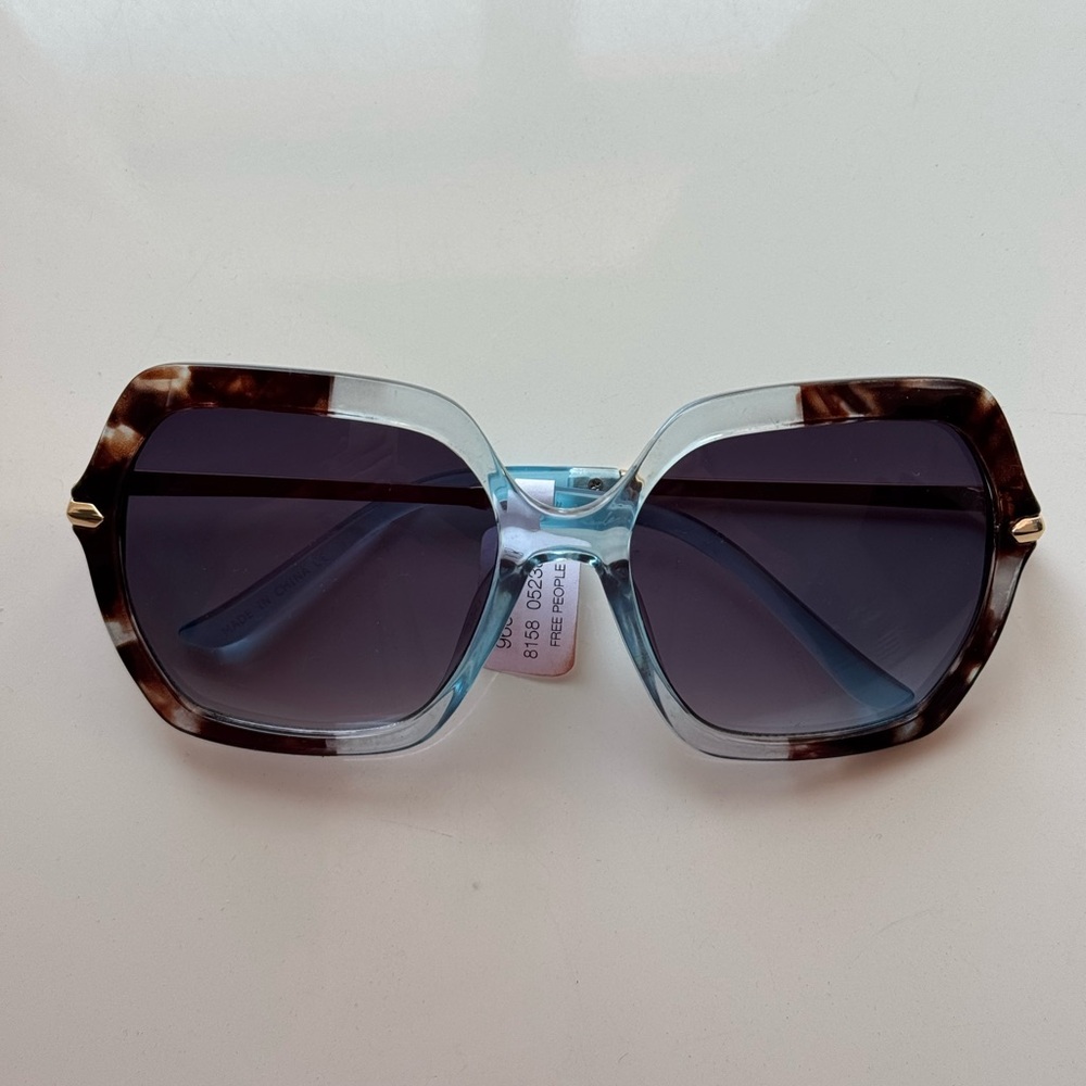 Free People polly Oversized square Sunglasses - Picture 2 of 14